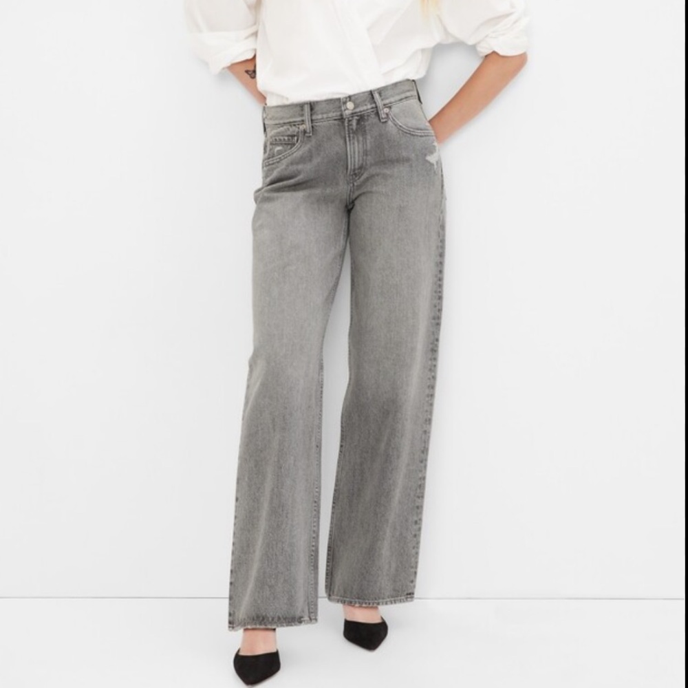 GAP Low Rise Stride Jeans in Washwell Size 30 Petite
